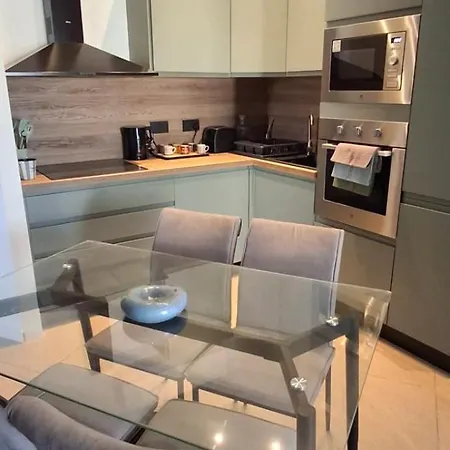 Apartament Luxury One-bedroom Penthouse With Spacious Private Terrace - Kalkara, Malta