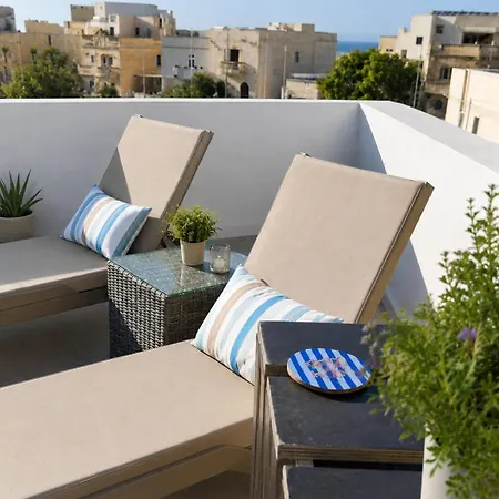 Luxury One-bedroom Penthouse With Spacious Private Terrace - Kalkara, Malta