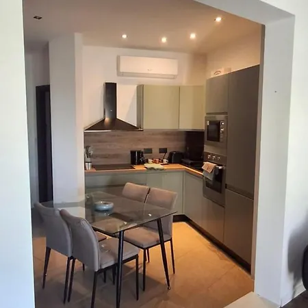 Apartament Luxury One-bedroom Penthouse With Spacious Private Terrace - Kalkara, Malta
