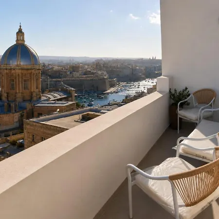 Luxury One-bedroom Penthouse With Spacious Private Terrace - Kalkara, Malta Apartament *